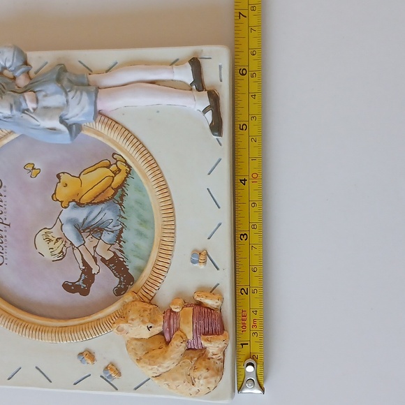 Charpente Disney's Winnie the Pooh Christopher Robin 3-D Photo Frame - Picture 8 of 10